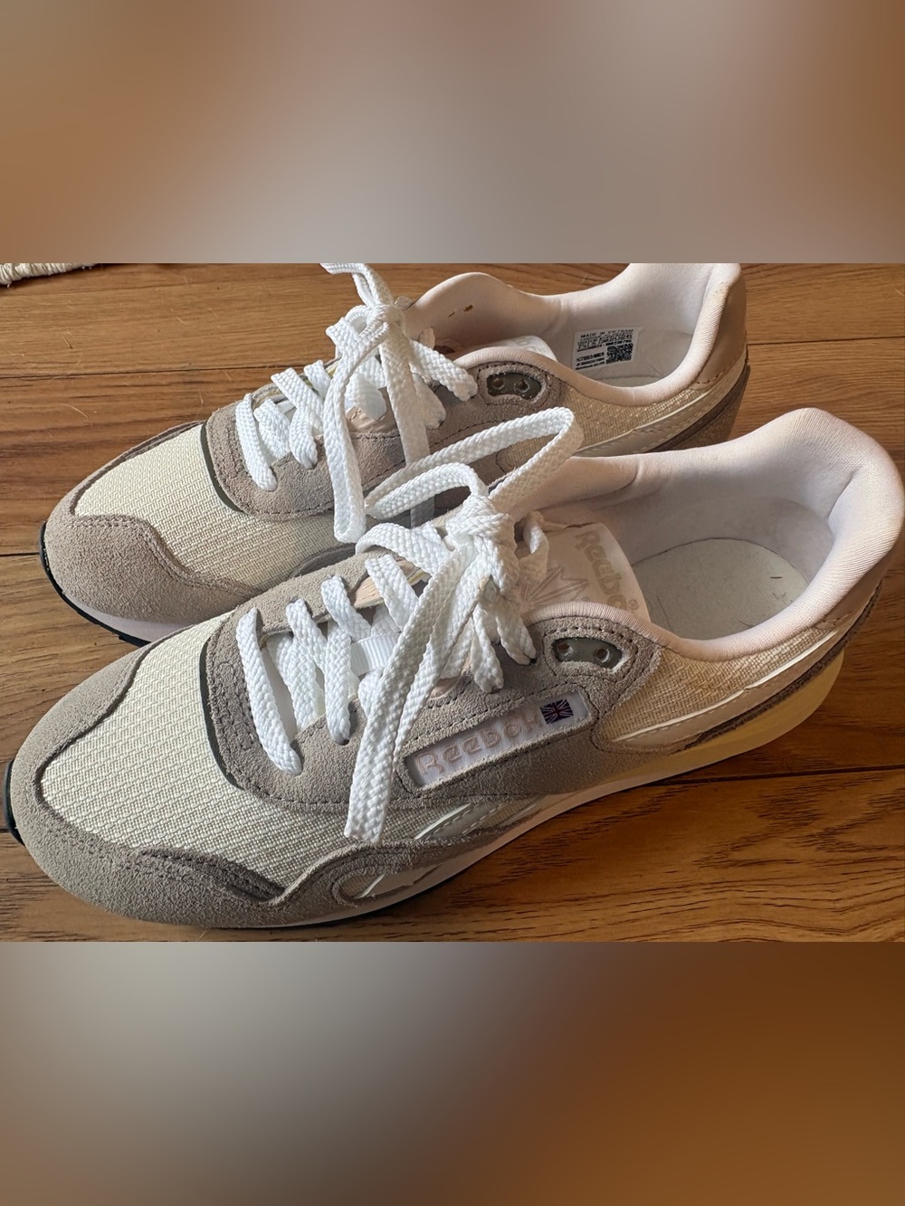 Reebok Women's Classic Nylon 89 Lace Up Sneaker